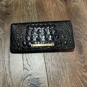 Brahmin Melbourne wallet